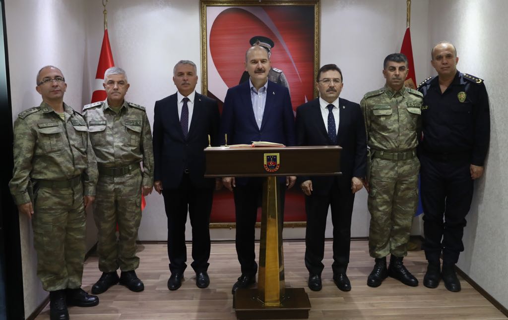 suleymansoylu's tweet photo. Muş İl Jandarma Komutanlığı'nı ziyaret ediyoruz https://t.co/2ABFoCneCb
