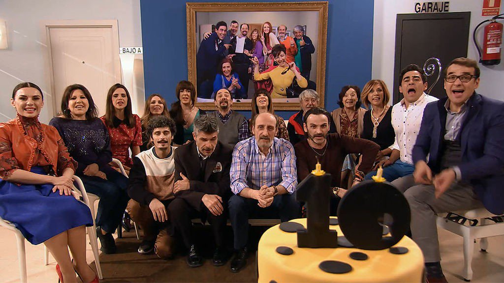 _laqueseavecina's tweet photo. ¿Qué verás el lunes en televisión?

RT #LQSA
MG #OT2017 ESTRENO https://t.co/XibA0mi8st