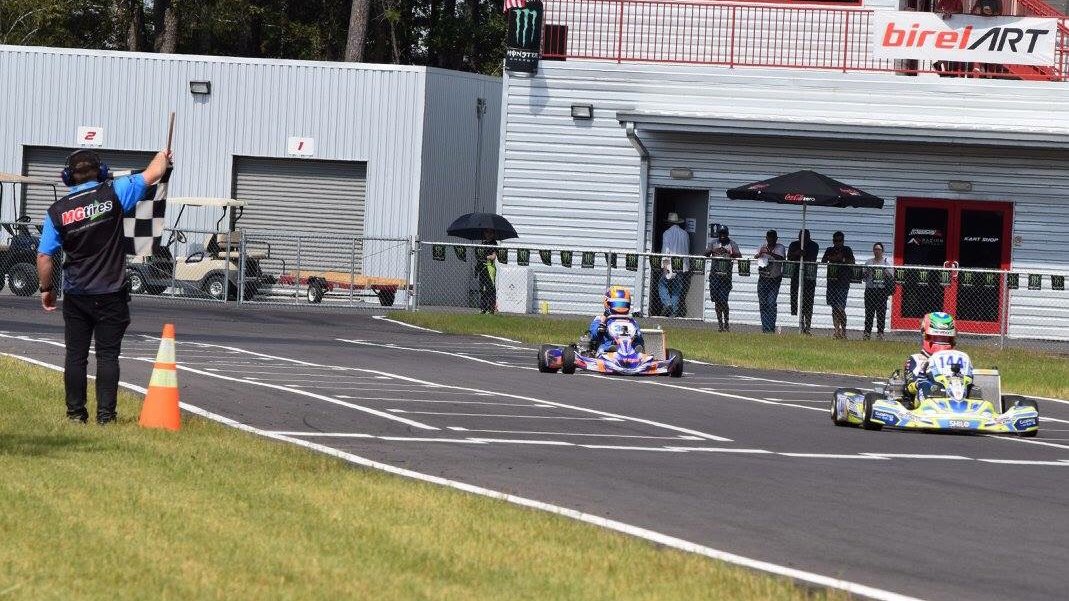 gomez44racing's tweet photo. Exactly where we like to be....out front. https://t.co/ZEgFJHo4yH