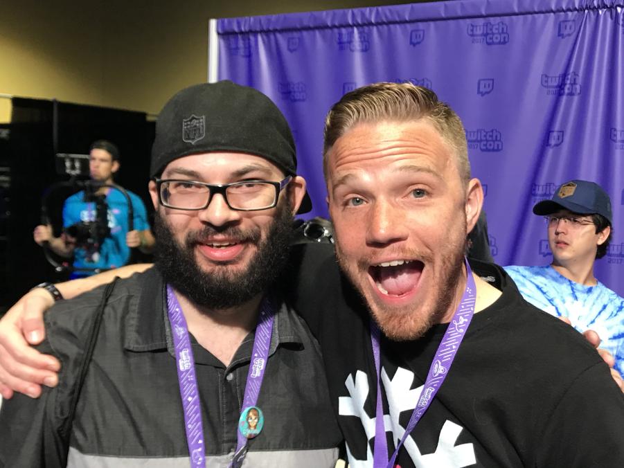 Emmmmsie's tweet image. Hella Yeah - My 2 men @Lifeinalaska1 &amp;amp; @1cePrime 😍

This is a great picture

#TeamEmmmmsie
#1cePack