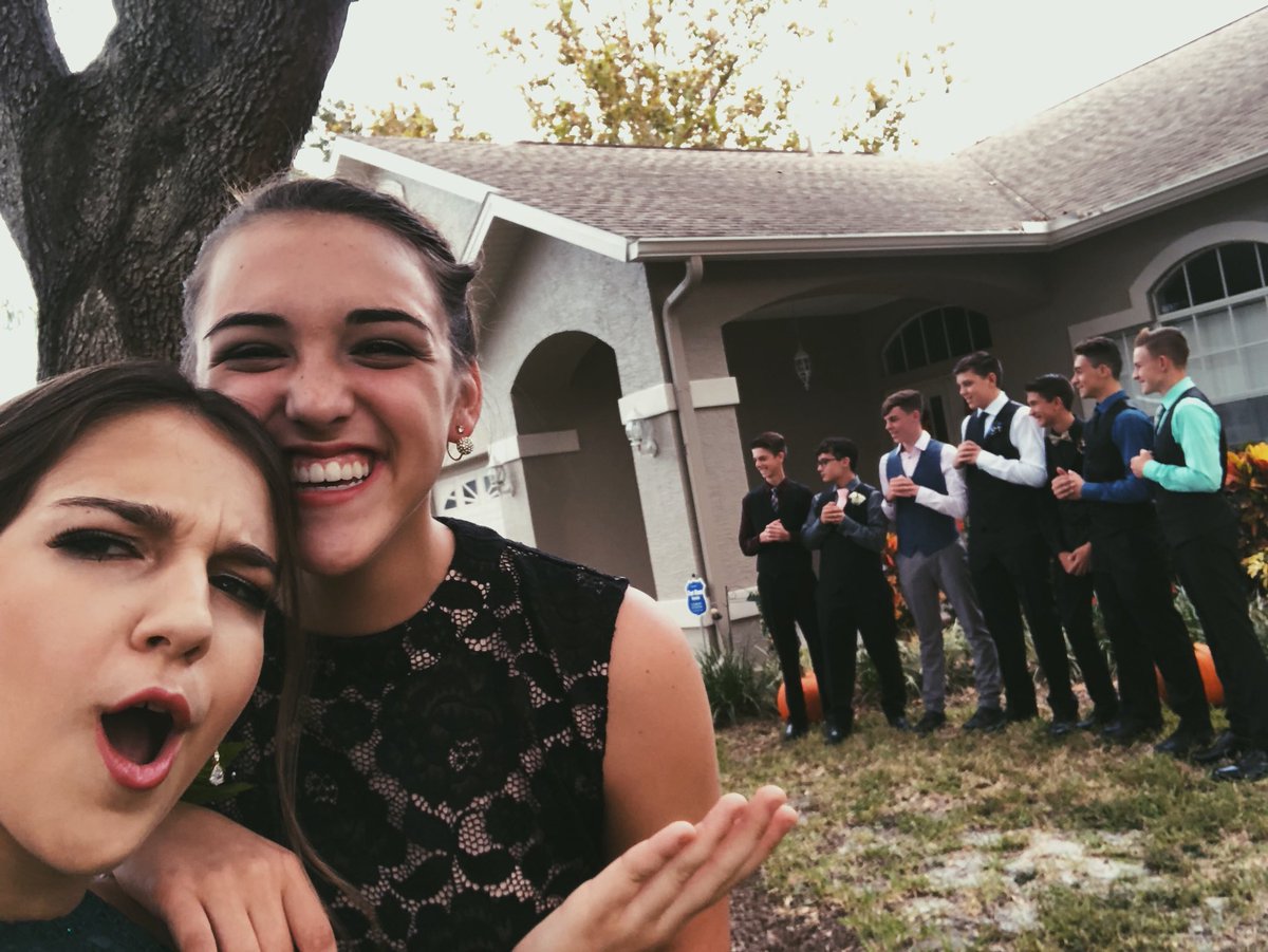 JenniiPeake's tweet photo. this was a gr8 night 💕 #RRHoco @rrhsknights https://t.co/CIYRxzSC4x
