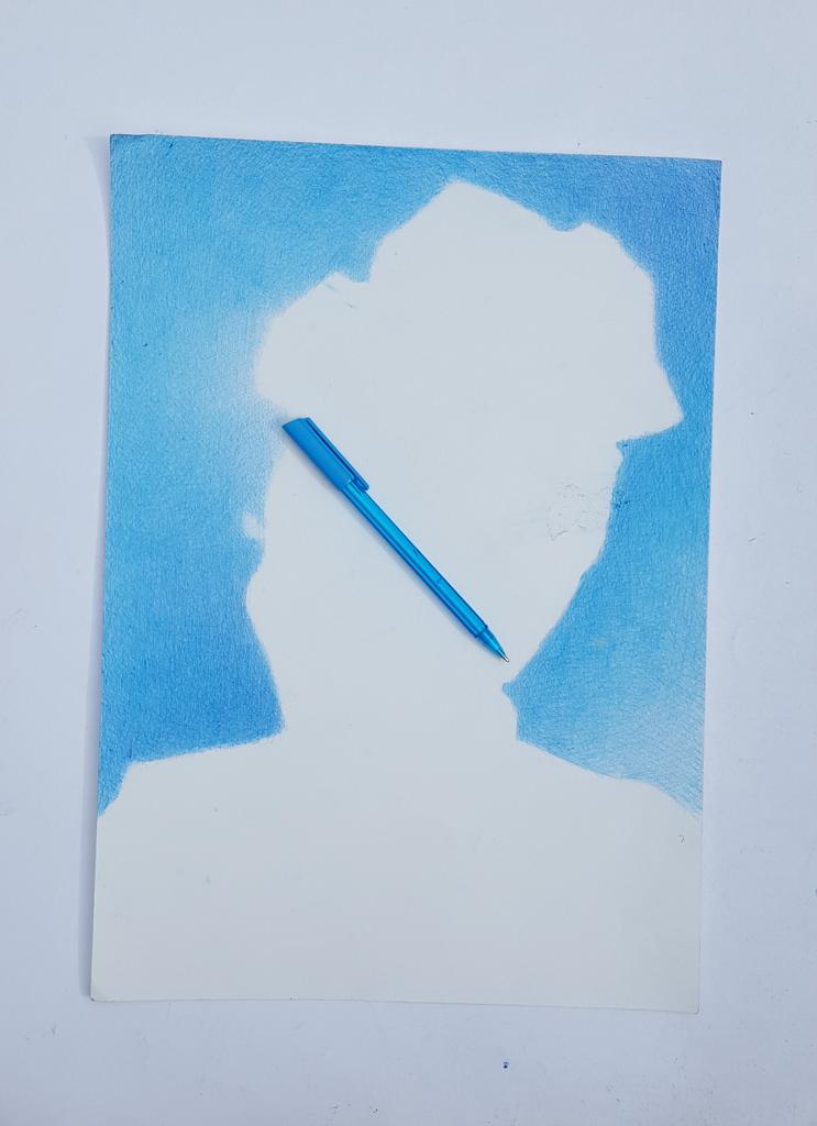 Un dimanche bleu. Qui se cache derrière????
#Acoupsdestylos