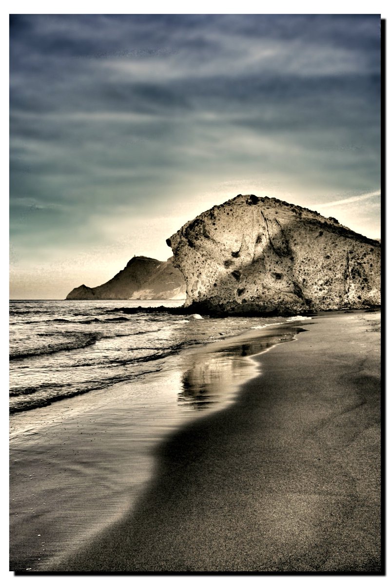 asuaranda's tweet photo. El lado oscuro🖤
@Senderosalmeria @AlmeriaTrending @almerialovers @photoalmeria @AlmeriaFoto @bisbal_p @ILoveAlmeria @AlmeriaPostureo @cabodegata @parquenaturalCG @Costa_Almeria @AlmeriaExiste @Almerialomas https://t.co/gFUlG2vizh