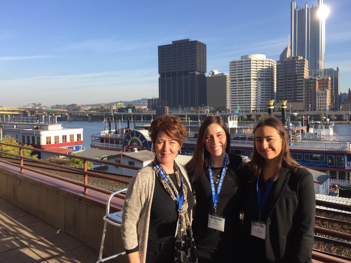 MiamiUSPJ's tweet photo. We had a great weekend in Pittsburgh with #SPJScripps! https://t.co/Coff363QKX
