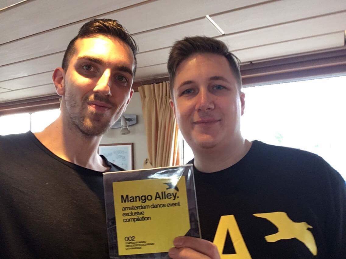 Oovation's tweet photo. Short meet up w/ Alex Golovanov labelowner from Mango Alley. Now I am on my way to Modern Agenda boat party! 
#ade17 #oovation #modernagenda https://t.co/bus41tI1TD