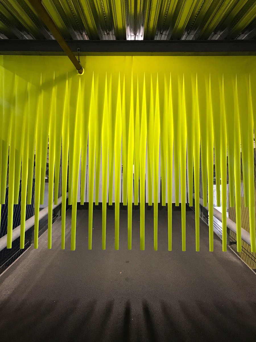 CraftsNL's tweet photo. We zijn er uit: yellow is the new black!
#DDW17 #howwow https://t.co/ogjXMRfEwx