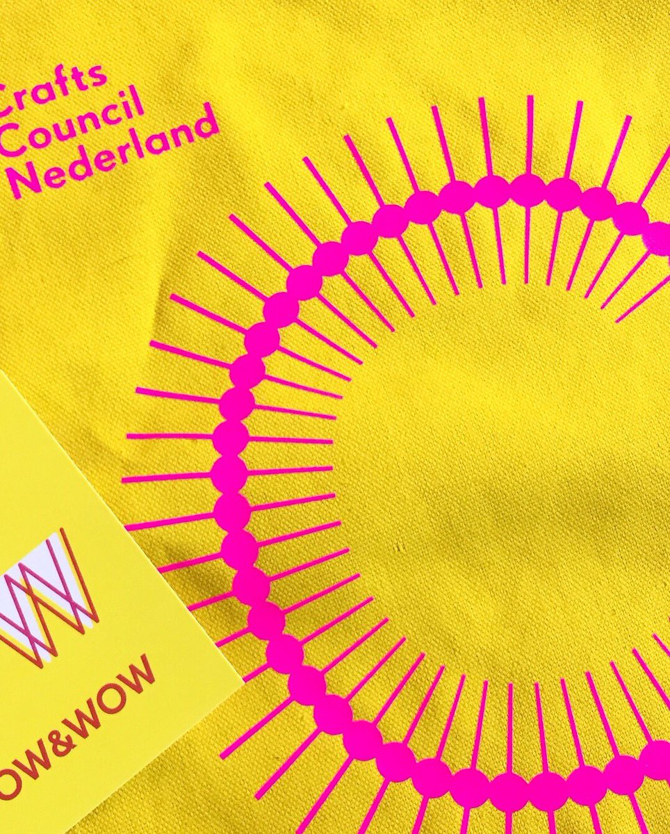 CraftsNL's tweet photo. We zijn er uit: yellow is the new black!
#DDW17 #howwow https://t.co/ogjXMRfEwx