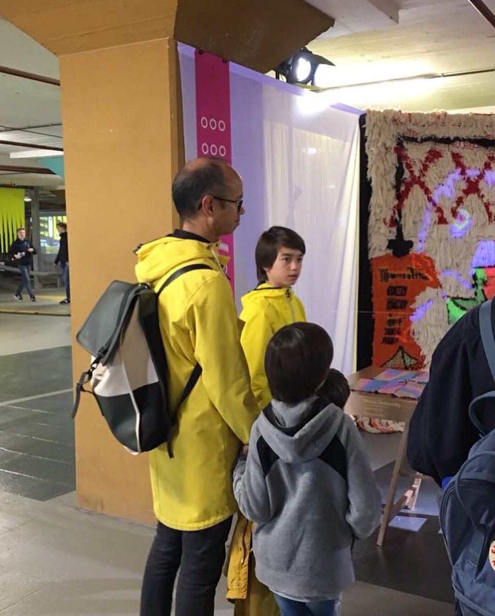 CraftsNL's tweet photo. We zijn er uit: yellow is the new black!
#DDW17 #howwow https://t.co/ogjXMRfEwx