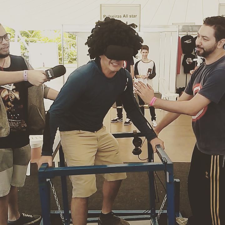 irmaospiologo's tweet photo. Passando mal com o VR do #VRocket @vrocket1 Watch #Instavideo:https://t.co/PBiJFqLqxz https://t.co/WVt1f40wuN