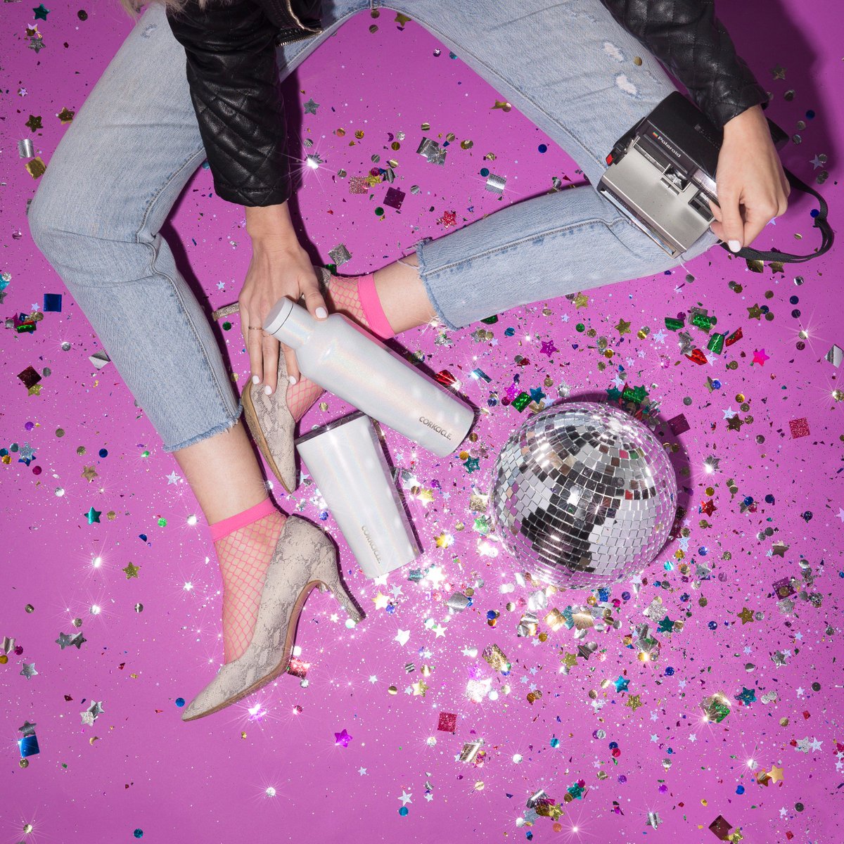 Corkcicle's tweet photo. Make every sip sparkle. https://t.co/L3knR6hGix #Corkcicle https://t.co/g8zKdOMpAz