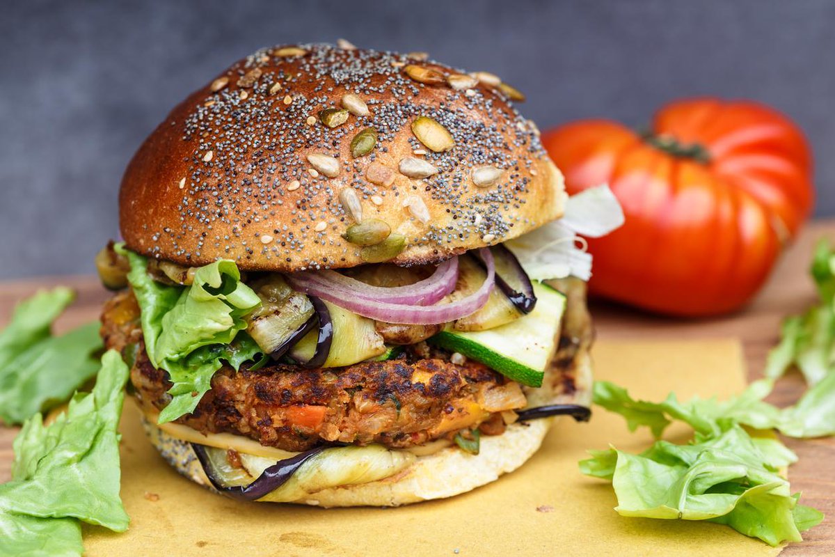 Ultimveganworld's tweet photo. yummy vegan food but not healthy:)
https://t.co/NK9mdTm06b
#vegan
#nothealthy
#YummyYummy https://t.co/56nkS36Mfk