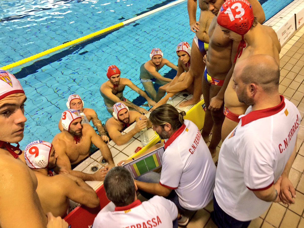 Victòria de l'Absolut Masculí per 9 a 7 davant el <a href="/CNBARCELONA/">CNBARCELONA</a> #terrassa #waterpolo #7