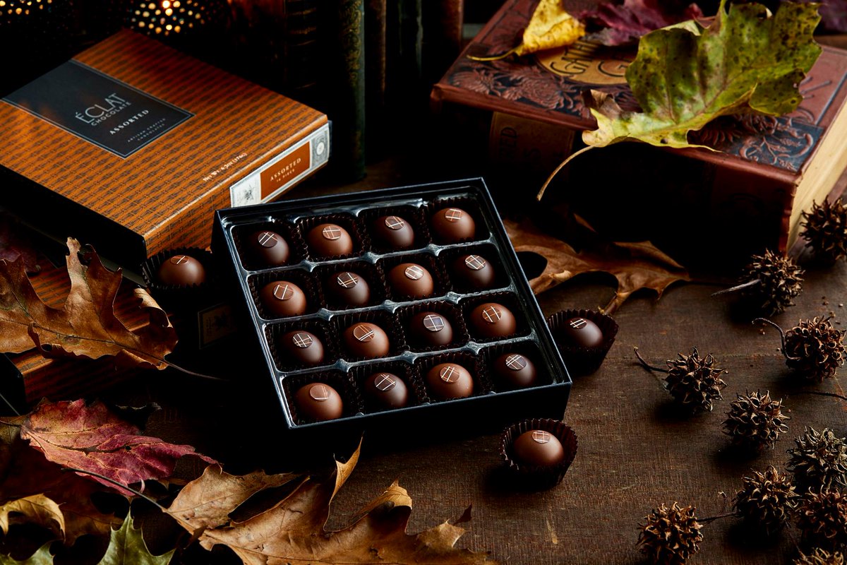 eclatchocolate's tweet image. What is your favorite thing about fall? bit.ly/Eclatchoc #pumpkin #local #localpumpkins #fall #GreatPumpkin