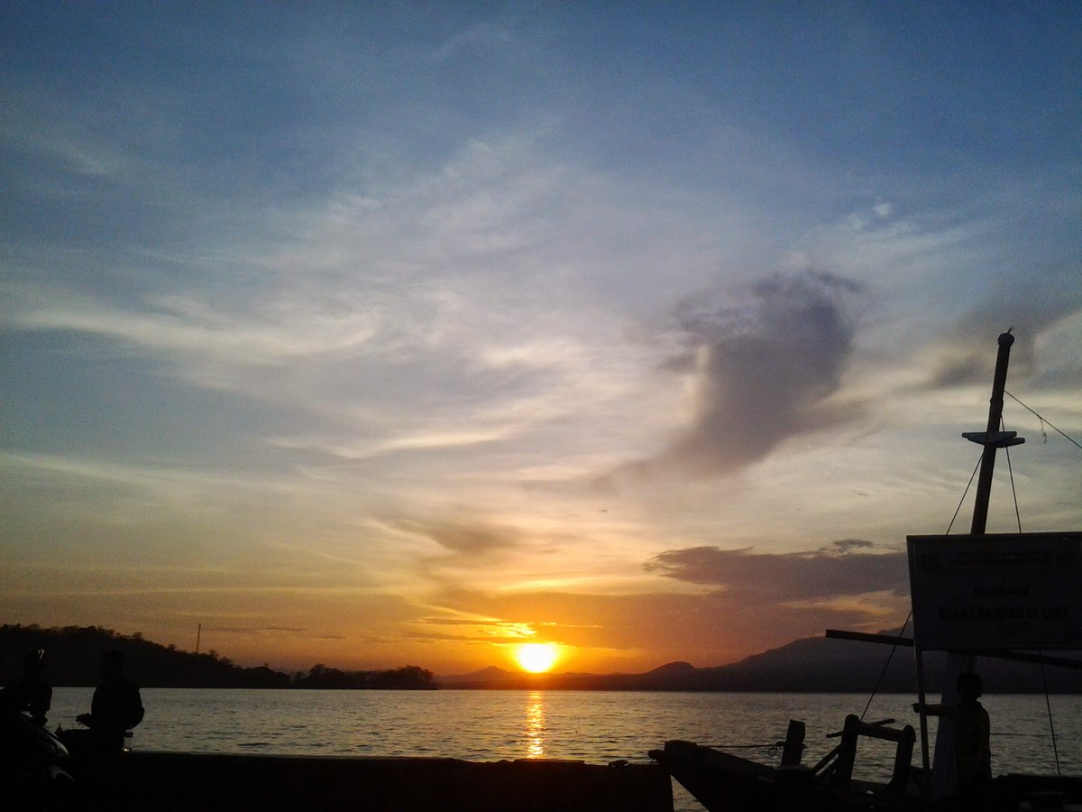 MUNDIRLM's tweet image. Kau akan dikenang sebagai orang besar saat matahari terbenam jika kau melakukan hal-hal besar saat matahari masih bersinar