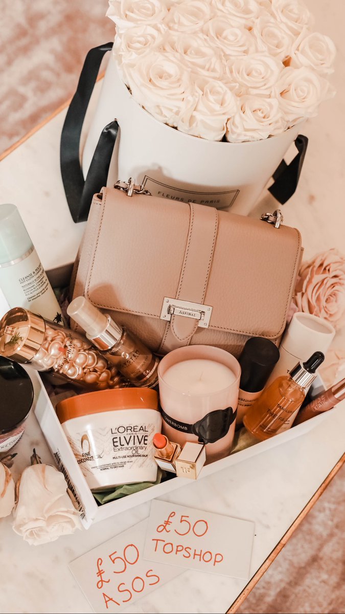 FashionMumblr's tweet photo. To celebrate 200k subscribers on YouTube you can #WIN this huge bundle of goodies!

RT &amp; follow to win! 😘

https://t.co/UqObbX6mrE https://t.co/0EAT41OEnk