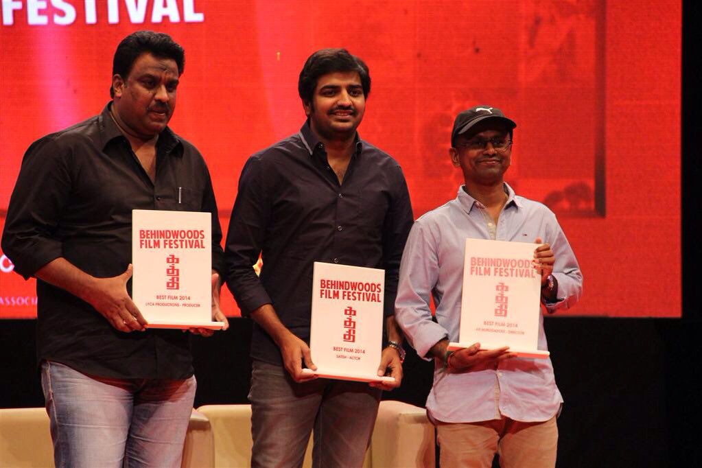 actorsathish's tweet photo. #3yearsofBlockbusterKaththi 🙏🙏👍👍👏👏 https://t.co/yiBhDTkFOH