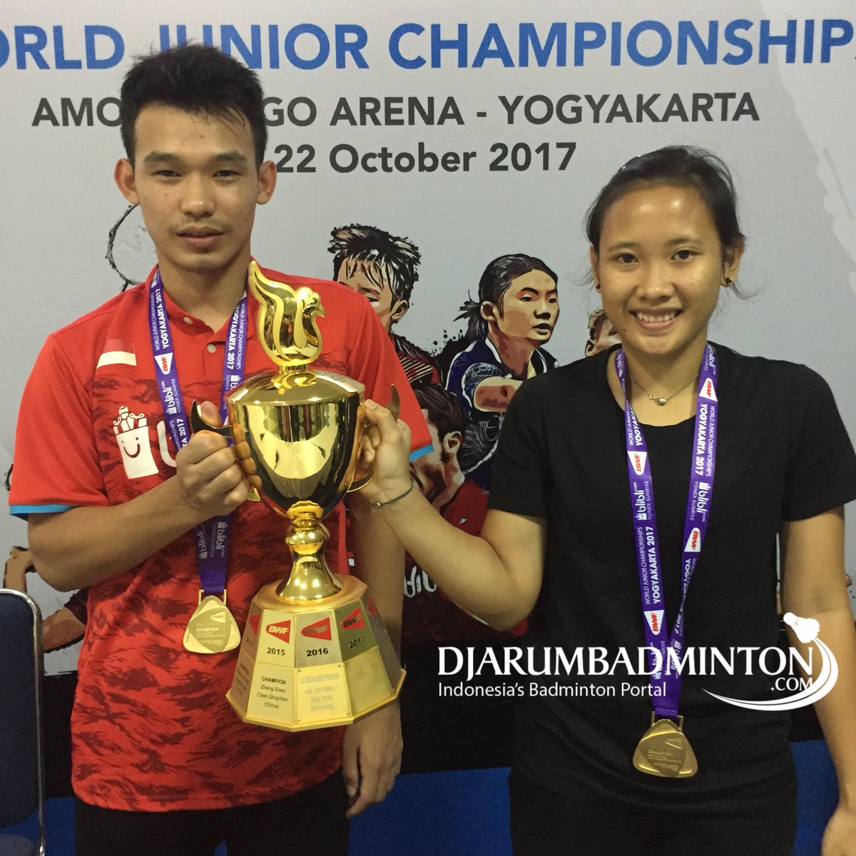 DjarumBadminton's tweet photo. Selamat sekali lagi untuk Rinov/Mentari! 💪🏻🏆🇮🇩🥇#BadmintonWJC2017 https://t.co/DoL5KivVxy