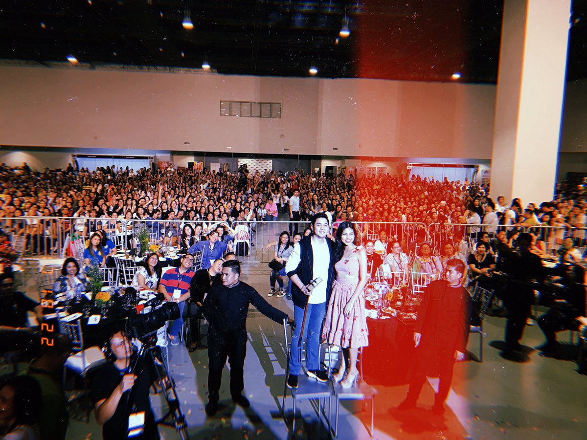 mainedcm's tweet photo. Thank you very much, AldubNation! Salamat sa suporta at pagmamahal na walang sawa niyong binibigay! ❤ #ADNFestival2017 https://t.co/ZBmfapLxg6