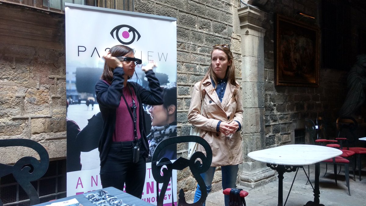 Viatjarpelmon's tweet photo. Comencem la #PastViewExperience
amb @bcntb @pastview ara sortirem del palau Dalmases. Pinta genial! https://t.co/mTGXBTEi5j