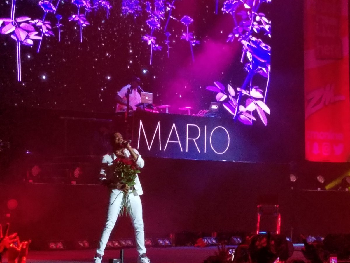 key_a_k's tweet photo. Mario!
Kelis!
Ne-Yo!
Craig David!
It was way too much to have in one night! #FridayJamsLive https://t.co/4SLHfotTrU