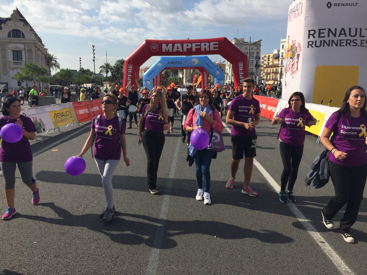 pablero55's tweet photo. Un abrazo a la BATU-AMPA. Finalmente la hemos #liadoparda Gracias a cada #finisher y gracias a #MedioMaratonVLC #MediaMaratonValencia https://t.co/PQTIYqt5lo