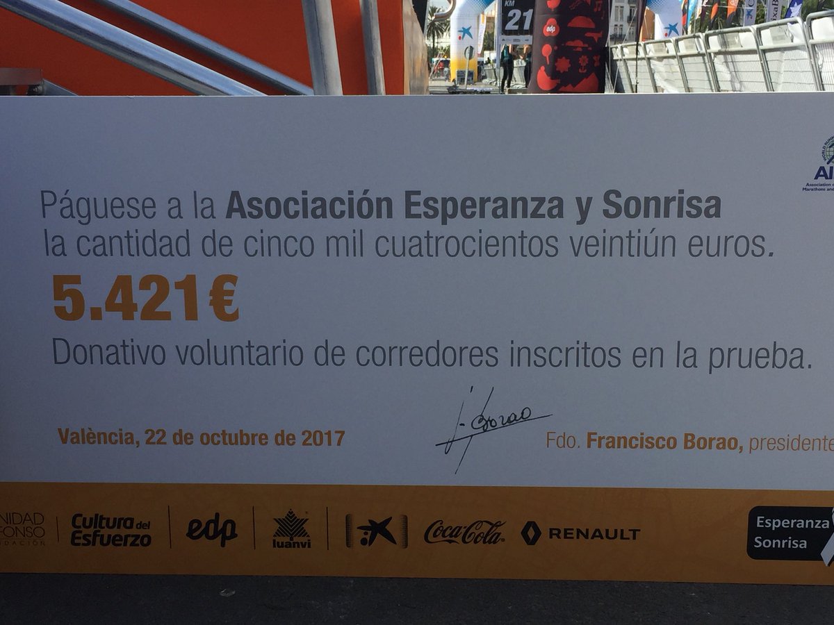 pablero55's tweet photo. Un abrazo a la BATU-AMPA. Finalmente la hemos #liadoparda Gracias a cada #finisher y gracias a #MedioMaratonVLC #MediaMaratonValencia https://t.co/PQTIYqt5lo