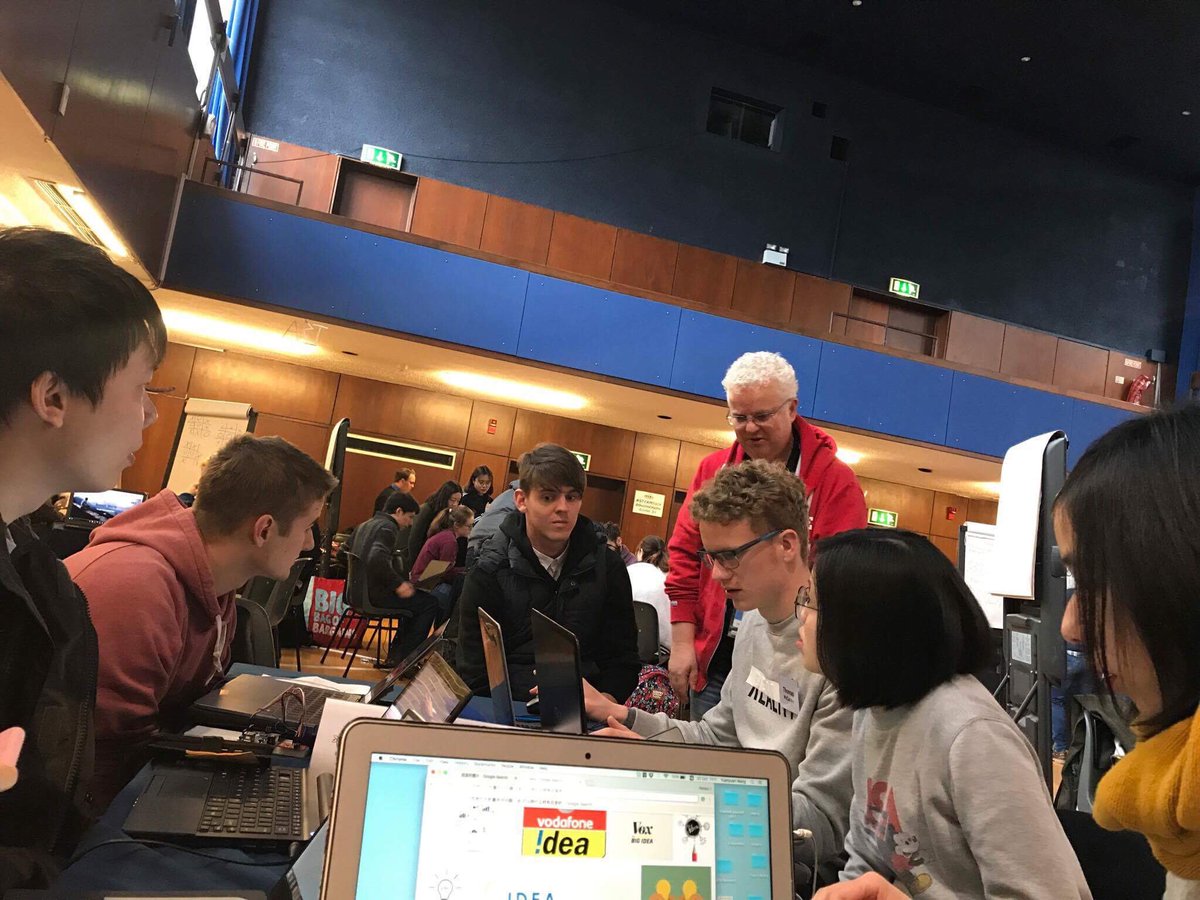 HeartBeatz8's tweet photo. Intel mentor discussing about electronics knowledge and giving encouragement as well!💡
#STEAMhack @DublinCityUni @RyanAcademy @Intel_IRL https://t.co/RpKMsurS83