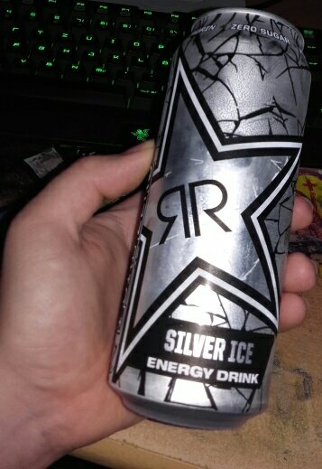 PrankeZ13's tweet photo. Dann probiere ich mal den Bruder hier!! #RockstarEnergy #SilverIce https://t.co/tIAL4mq9Vw