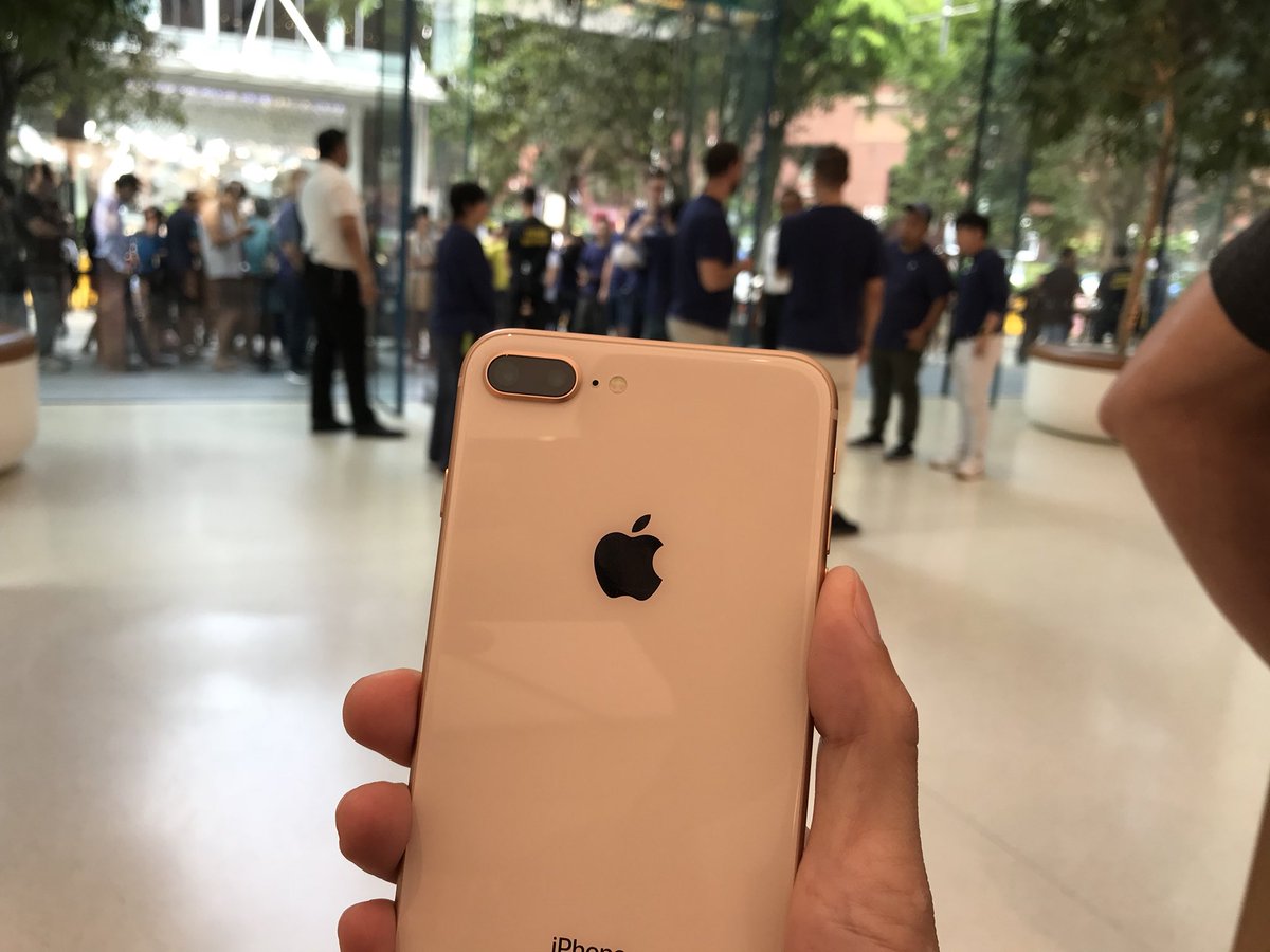khajochi's tweet photo. อีก 2 สัปดาห์ iPhone 8 จะเปิดขายในไทยแล้ว วันขายอย่างเป็นทางการคือ 3 พ.ย. ส่วนวันเปิดจองน่าจะเป็น 1 พ.ย. #iPhoneTH https://t.co/aucK90i4pb