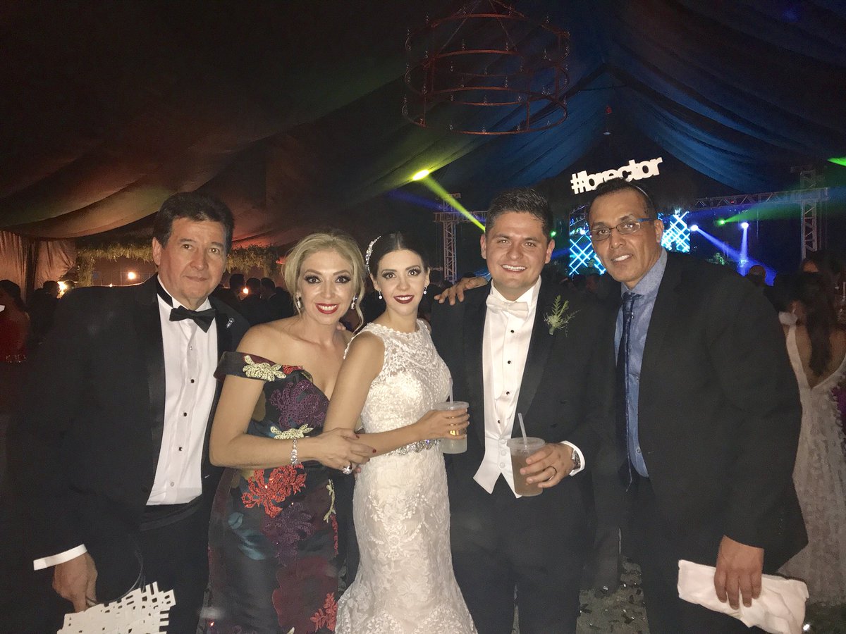 EDDYVARELA's tweet photo. The wedding of the year! #brector 5:29 am the night still Young! @lillydelgadog @supersonygirl @MarysolTaboada @MonerratA https://t.co/O94FgvSg7v