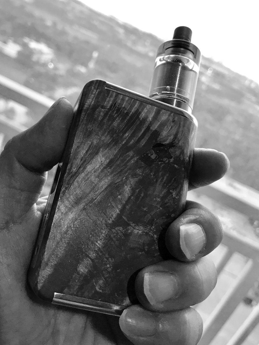 enzo0206's tweet photo. Like
#asmodus #minikin #kodama  #stabilizedwood #kayfun #fivepawns #vape https://t.co/P6tuU2gYhb
