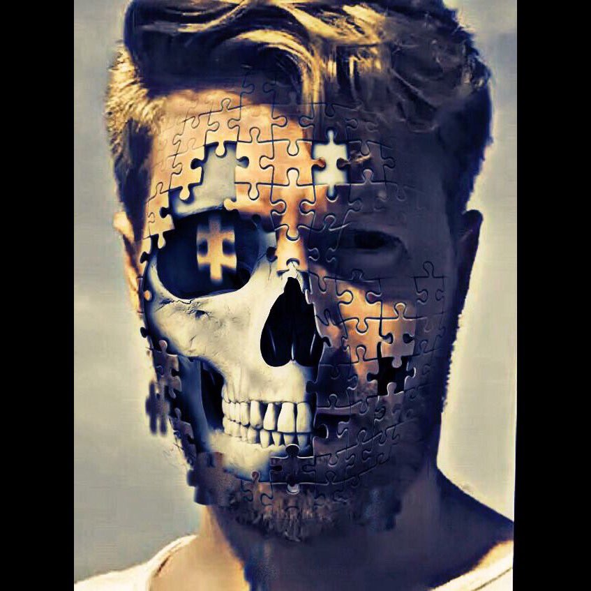 alexsanderfans's tweet photo. Since it’s almost Halloween💀 https://t.co/fmYmeEg95x