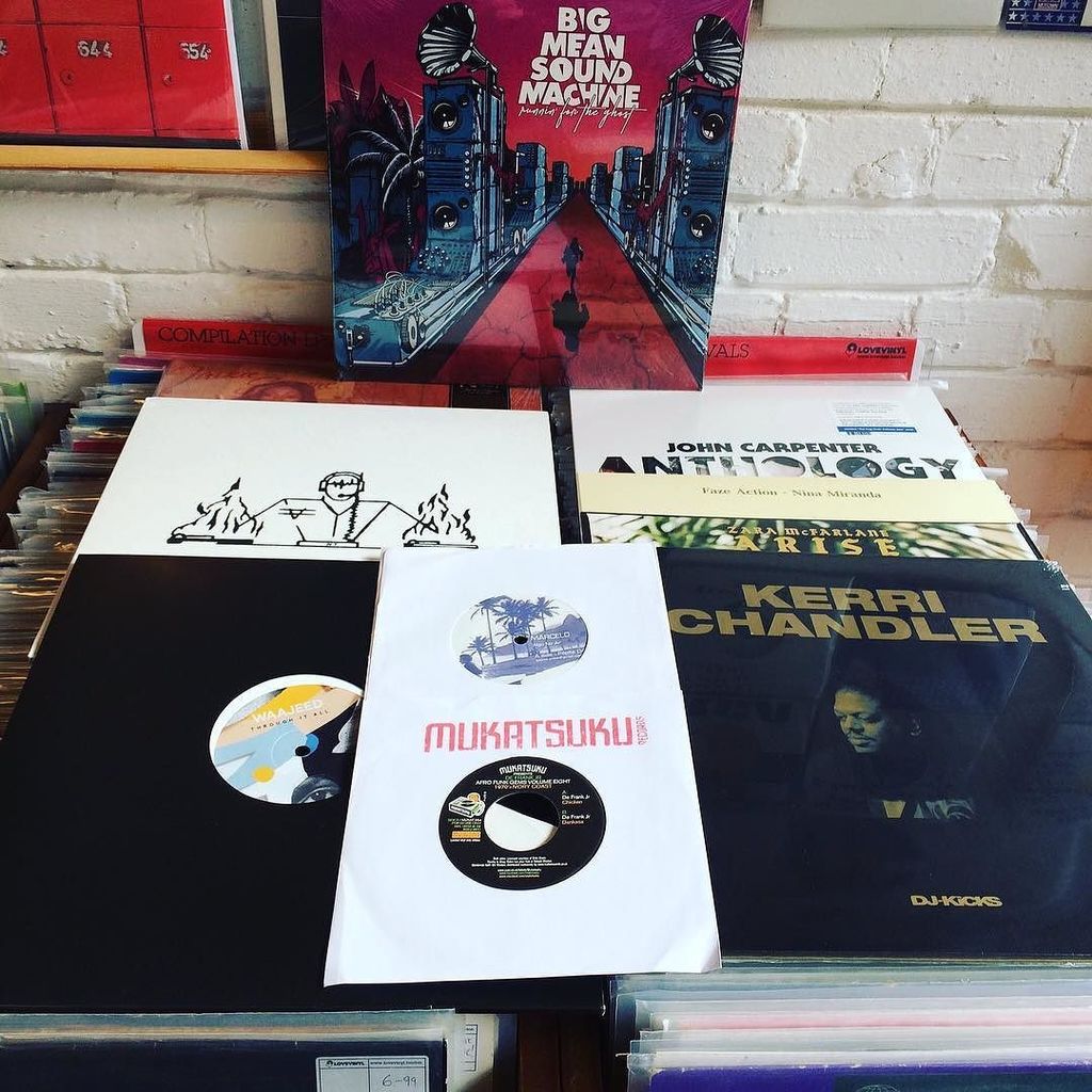 BlankSlateRec's tweet photo. Finally it has touched down in Europe. Featured in the week's top 10 https://t.co/VBUMECrd8X https://t.co/U0gsdLtKaX