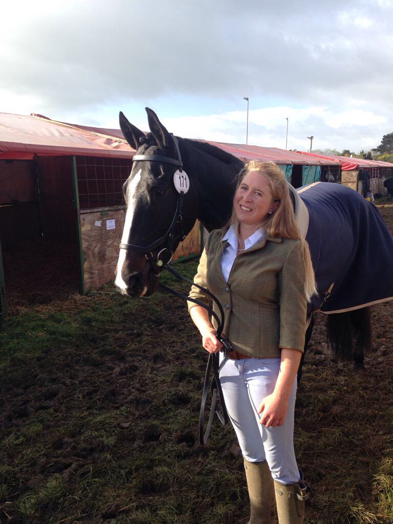 ZWEventing's tweet photo. Nexus Prince flies through the trot up this morning, still seems full of beans! Showjumping this afternoon #toesup https://t.co/rAKh8N5oAD