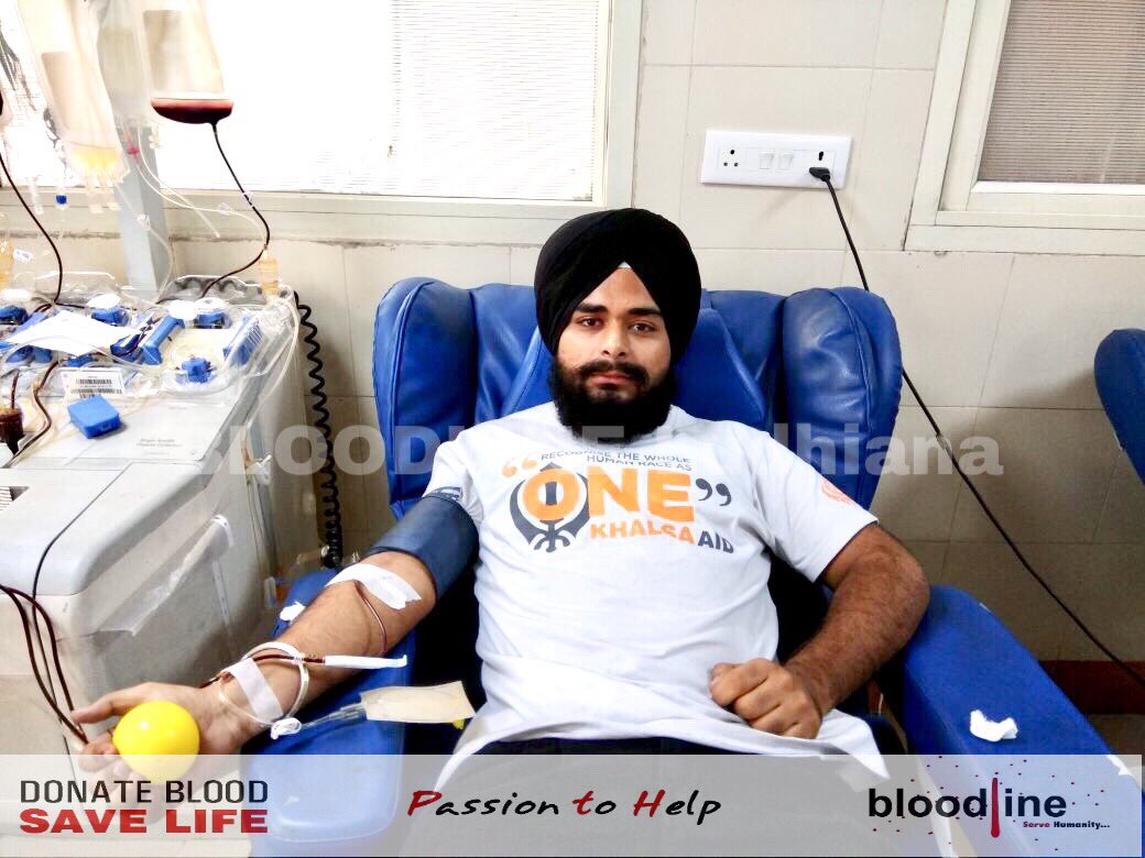 MeetSinghKA's tweet photo. “ANSWER HATE WITH LOVE.” Recognise the whole human Race as One @Khalsa_Aid @RaviSinghKA @amarpreet1313 @khalsa Team :- Blood Line Ludhiana https://t.co/dYEsEHnjZx