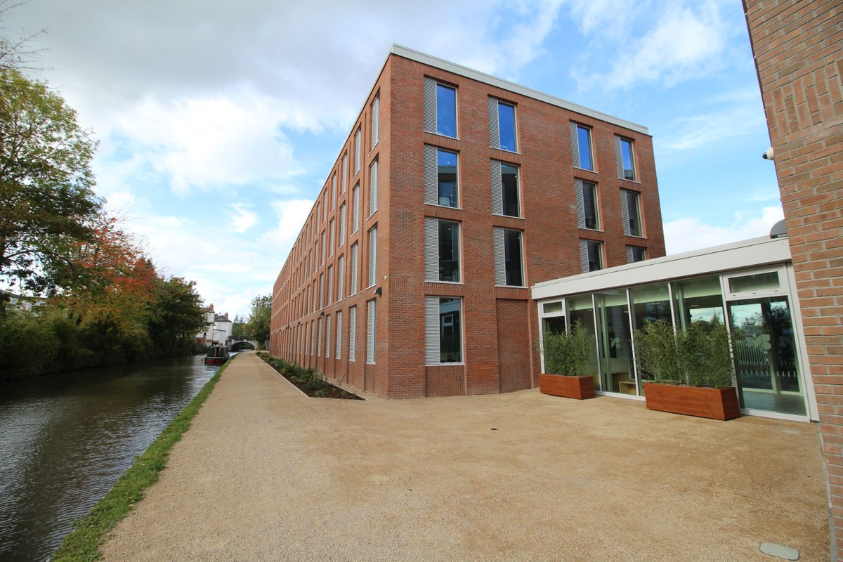studenthomesnet's tweet photo. THE UNION STUDENT HOMES
En Suite Rooms
Kitchen/Lounge Areas
Canal Views
£150 p/w incl bills

#warwickhour #warwickuni #leamingtonspa https://t.co/1PTjzqkXDY