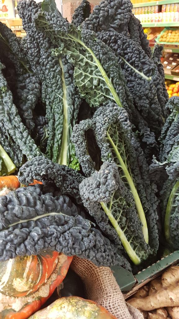 Petersproduce's tweet photo. Superb localy grown #Kent cavelo nero is in full season now. See our FB page for more fabulous info regarding this Tuscan beauty https://t.co/M7RmALmdzU