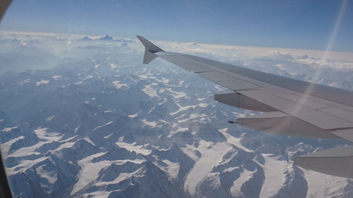 Unertreibt Es Nicht Das Virus Ist Nicht Weg Bald Wieder Zu Hause Noch Mal 6 Stunden Flug Nach Frankfurt Sensationelle Aussicht Heute Morgen Auf Den Himalaya Von Peking Nach