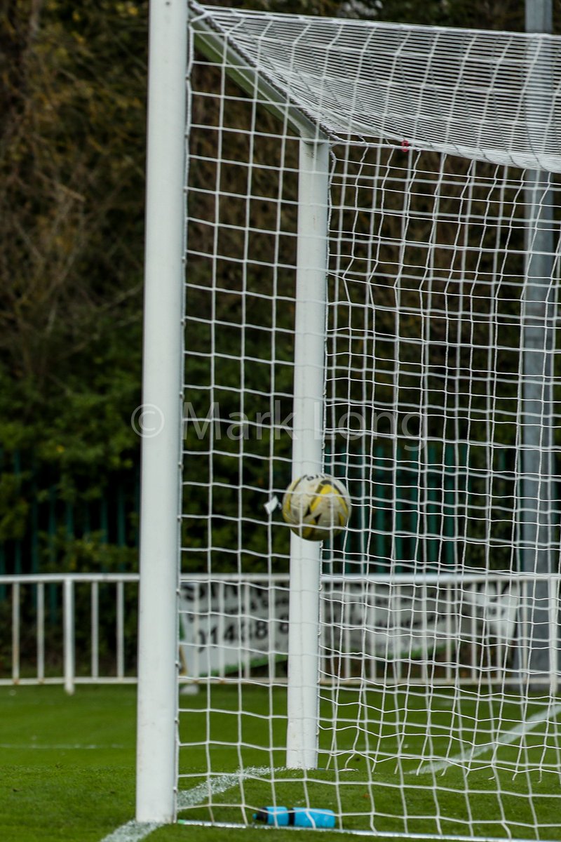 MarkLongphoto's tweet photo. @WGCFCfans @RMNofficiaI @NonLeagueCrowd @BeautifulGame15 @BenjaminSpaul @L_O_N_G_Y @CLEMdiddyCLEM @MrFish82 @WGCFC #goalnets :) here are 3 showing how perfect they are. good luck @WGCFCfans I will have close ups somewhere if needed!! https://t.co/eUhyFt9DKn