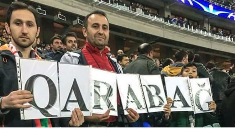 GHesenli12's tweet photo. Karabağ ve Traxtor futbol takımları. Sizinle gurur duyuyoruz. Milyon dolarlık transferlerimiz yok ama mangal gibi yüreğimiz var... https://t.co/buAxOgrvRb