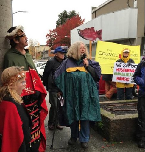 CBrentPatterson's tweet photo. Solidarity! The @CouncilofCDNs @ComoxValleyCoC chapter at the 'Fish Farms Out! Demonstration in Support of First Nations' in Courtenay! https://t.co/mSsagU83bm