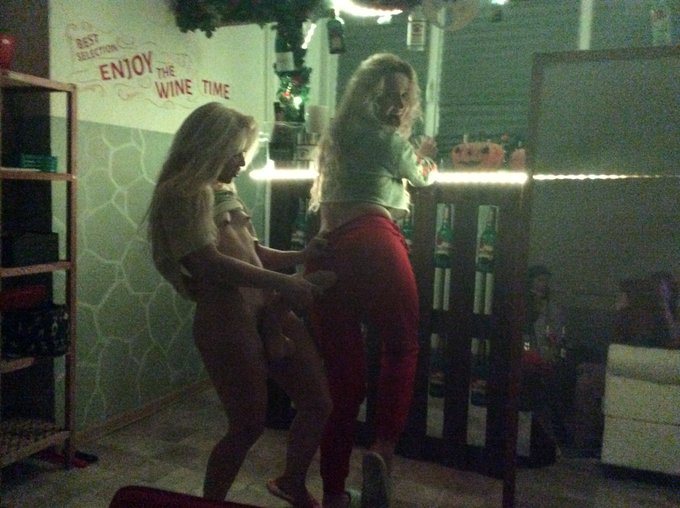 @Alexand07180452 @legal_porno @XFREAXX Да, это мой любимый Джорджио и его самые лучшие порно-звездочки<a class="tags" target="_blank" title="On Twitter" href="/?out=eyJ0eXAiOiJKV1QiLCJhbGciOiJIUzUxMiJ9.eyJpYXQiOjE3MjIwMjk3NDksImlzcyI6InR3cG9ybnN0YXJzLmNvbSIsIm5iZiI6MTcyMjAyOTc0OSwiZXhwIjoxNzUzNTY1NzQ5LCJyZWRpcmVjdF91cmwiOiJodHRwczovL3R3aXR0ZXIuY29tL0FsZXhhbmQwNzE4MDQ1MiJ9.9EvHAiv-1868ht8JtH_plIQaW37fQkn03IQlvU7WsKhcP7yRlmKRsfcZ1vjqR349AanBpOOqEk2s6je1LzolRQ">@Alexand07180452</a><a class="tags" href="/tag/legal_porno">@legal_porno</a><a class="tags" target="_blank" title="On Twitter" href="/?out=eyJ0eXAiOiJKV1QiLCJhbGciOiJIUzUxMiJ9.eyJpYXQiOjE3MjIwMjk3NDksImlzcyI6InR3cG9ybnN0YXJzLmNvbSIsIm5iZiI6MTcyMjAyOTc0OSwiZXhwIjoxNzUzNTY1NzQ5LCJyZWRpcmVjdF91cmwiOiJodHRwczovL3R3aXR0ZXIuY29tL1hGUkVBWFgifQ.gSISNGyuJK0cScdQzfO3x150Wie9crV2zIB07F4JOCHiC8WedCYE4RZJYH6-G4k-U5QzHuBg3hI8H2HSg4wOYQ">@XFREAXX</a><a href="/tag/fan"class="tags"><span>#fan</span></a>