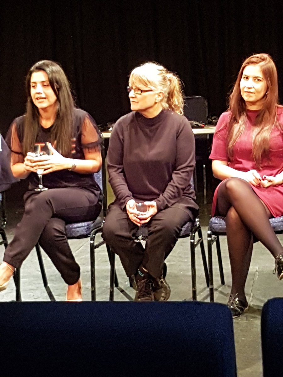 SumanBhuchar's tweet photo. Enjoyed @walkinyourwords @Omnibus_Theatre #Perceptionfest @KLandonSmith #headphone #verbatim 'creating performance in front of your eyes' https://t.co/dgH9yWZxy5