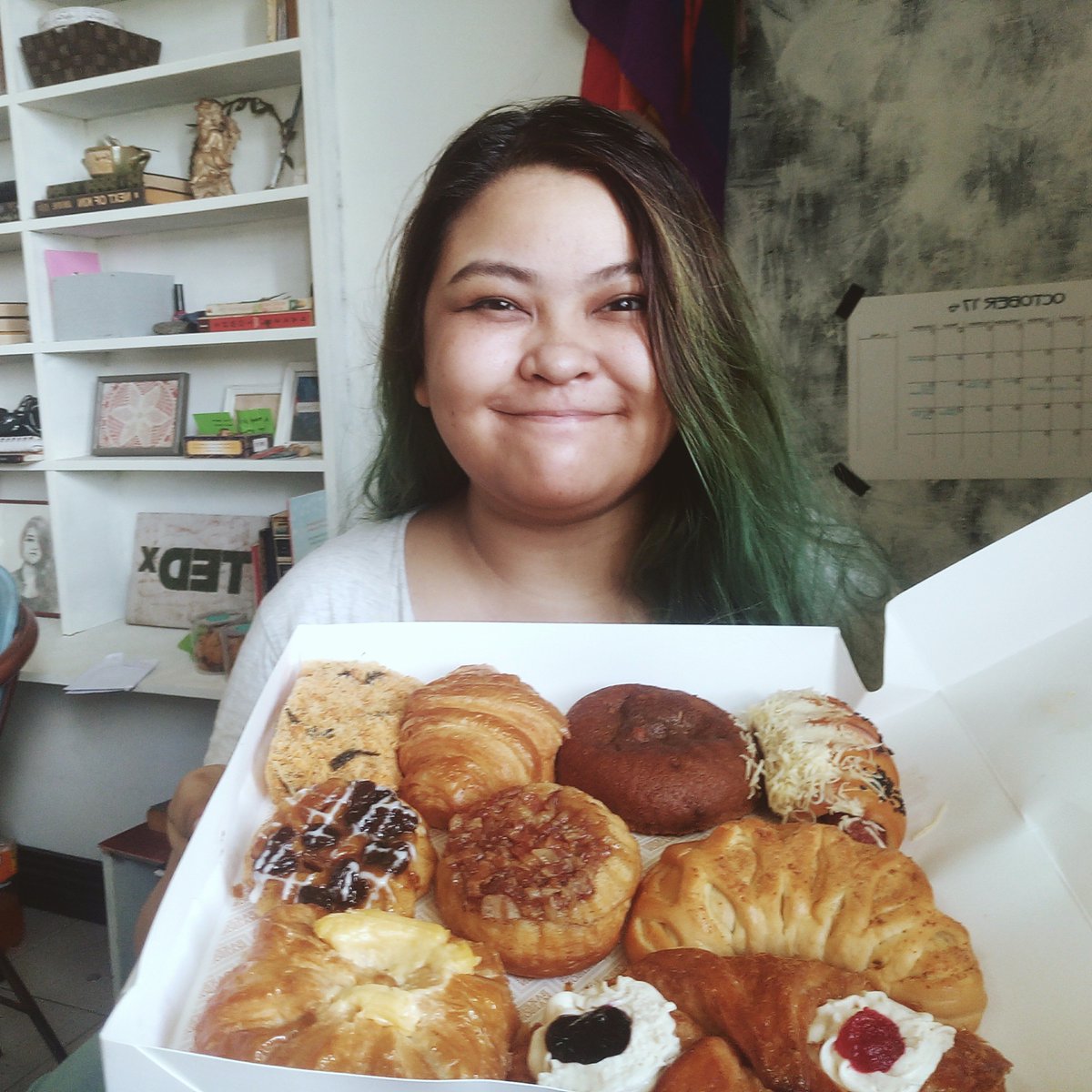 crush: i like bread.

me:

-

thank you so much, <a href="/bakersmaisonph/">Bakers Maison PH</a>! it's been a while since i've been this excited to wake up! 🍰🍪🍞