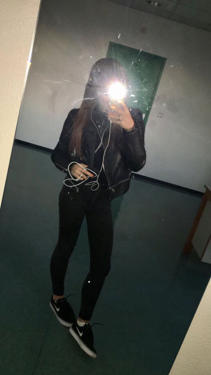annunziatanpr's tweet photo. Le chemin est encore long et c'est certes pas facile tt les jours. Mais plus jamais je baisserais les bras. #fightanorexie https://t.co/CXNY1Zv5ba
