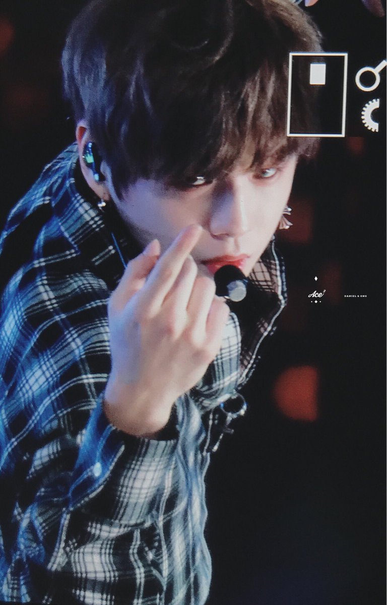 와 오늘자 강다니엘 프리뷰인데 아이컨택 완전 절묘함 ㅋㅋㅋㅋㅋㅋㅋㅋㅋㅋㅋ | 인스티즈