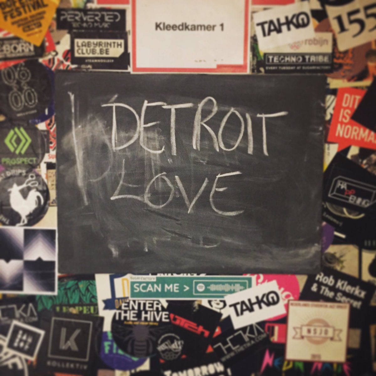 Waajeed_'s tweet photo. This says it all. Last night was fantastic Amsterdam. #throughitalltour https://t.co/CB6CEEzmZ1