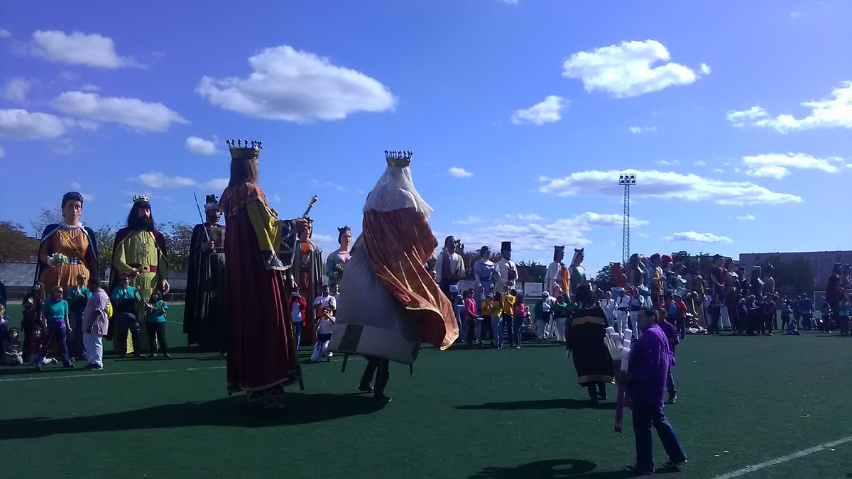 Marrecs's tweet photo. Felicitats, Grau i Eulàlia. Felicitats, @AmicsSalt! https://t.co/mCOF1PlqZL
