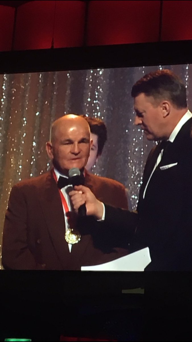BendigoTrots's tweet photo. Congratulations to Jim O’Sullivan on winning the Gordon Rothacker Medal for 2017 great achievement #quitefamous #Trots #GRM17 https://t.co/lwairWoCqB