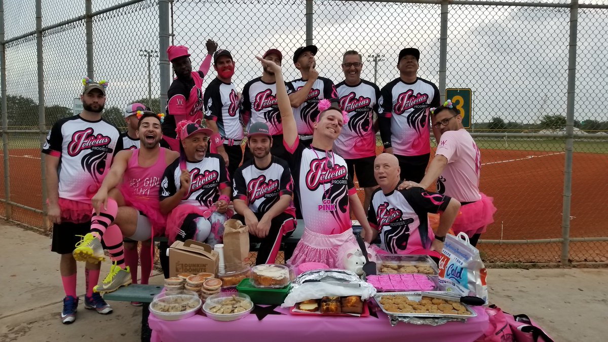 InfinFelicias's tweet photo. Felicias selling delicious treats at Mills Pond #progressbarsofl #upshow #feliciassoftball https://t.co/rRjnIciXnr